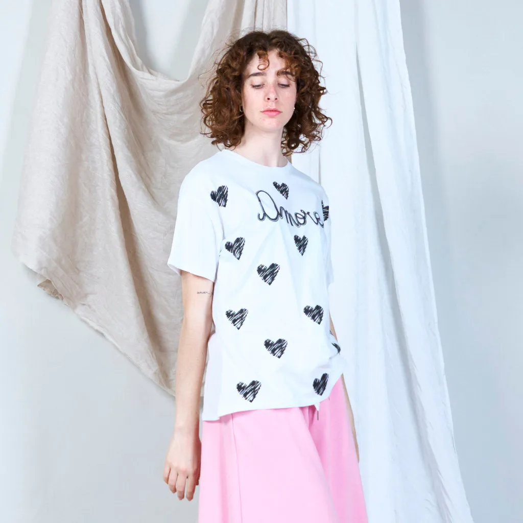 'Amore' heart print t-shirt wholesale