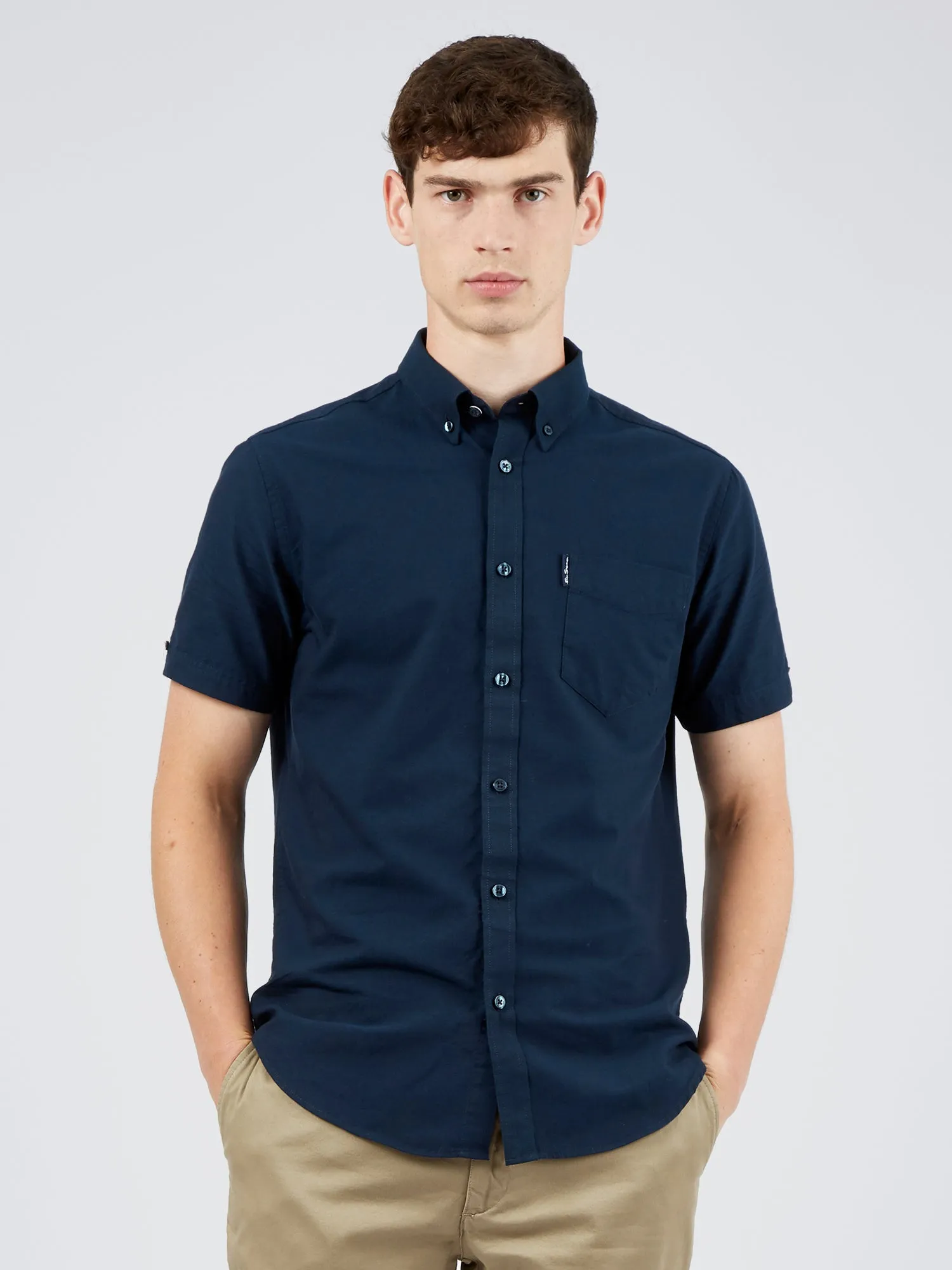 Ben Sherman Men's Button-Down Collar Signature Oxford Shirt, Tab Logo Pocket, Short Sleeved, Regular Fit