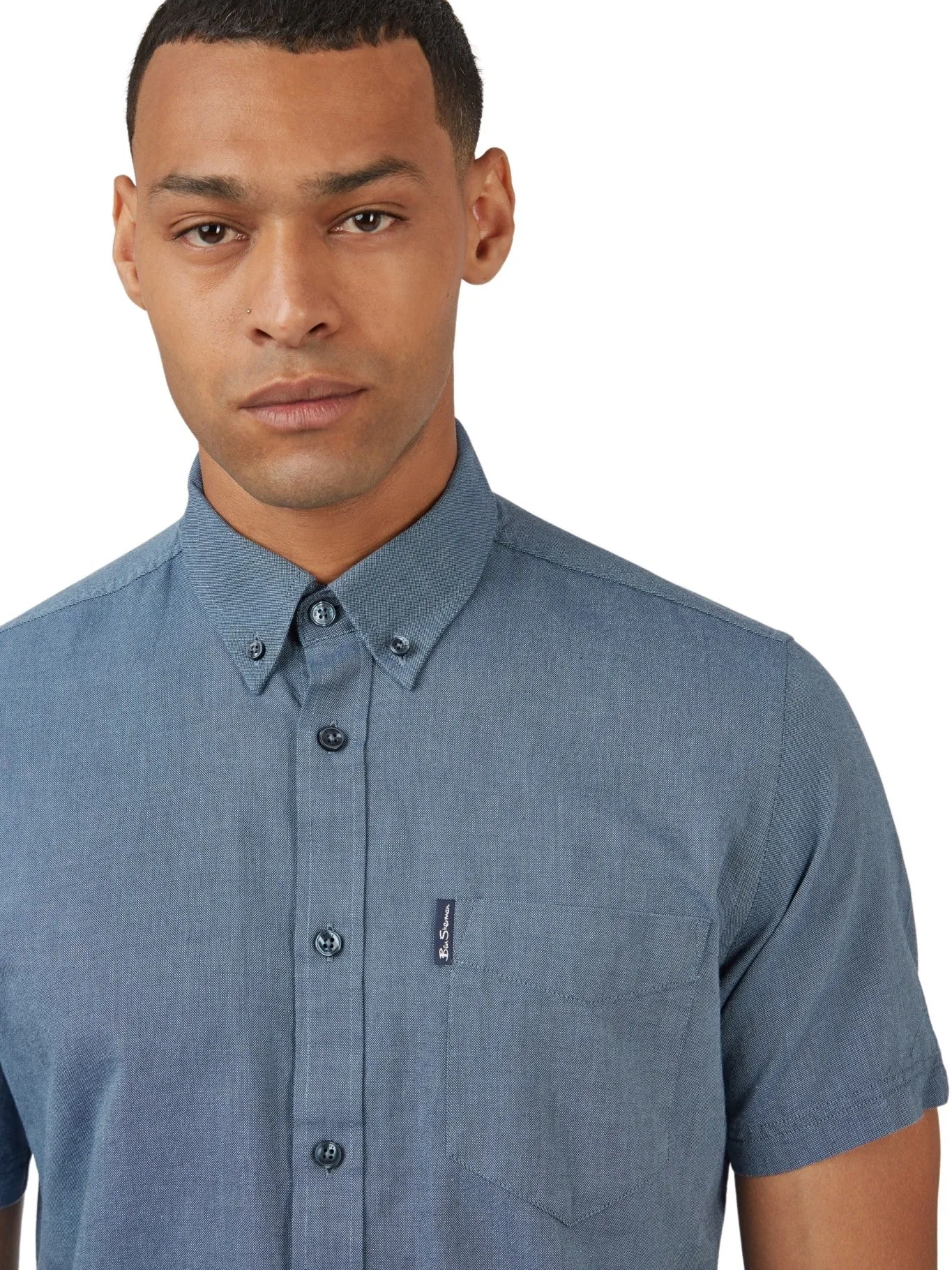 Ben Sherman Men's Button-Down Collar Signature Oxford Shirt, Tab Logo Pocket, Short Sleeved, Regular Fit